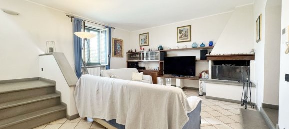 5 bedrooms House in Campi Bisenzio, Italy No. 379046 9