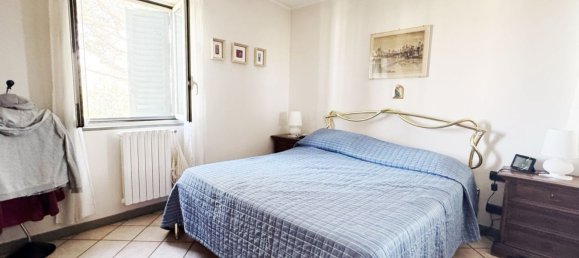 5 bedrooms House in Campi Bisenzio, Italy No. 379046 26