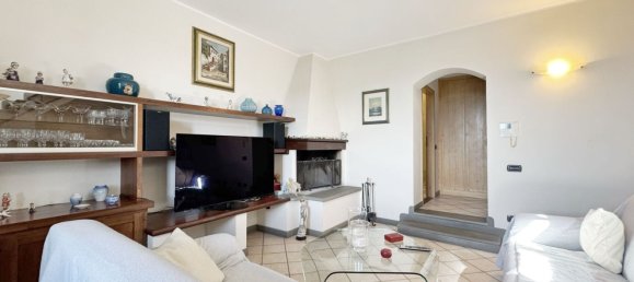 5 bedrooms House in Campi Bisenzio, Italy No. 379046 7