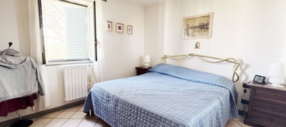 5 bedrooms House in Campi Bisenzio, Italy No. 379046 28