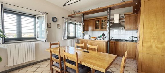 5 bedrooms House in Campi Bisenzio, Italy No. 379046 18