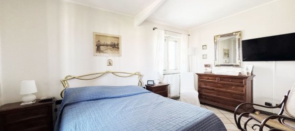 5 bedrooms House in Campi Bisenzio, Italy No. 379046 22