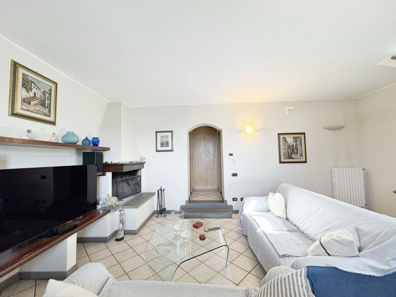 5 bedrooms House in Campi Bisenzio, Italy No. 379046