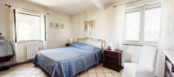 5 bedrooms House in Campi Bisenzio, Italy No. 379046 29