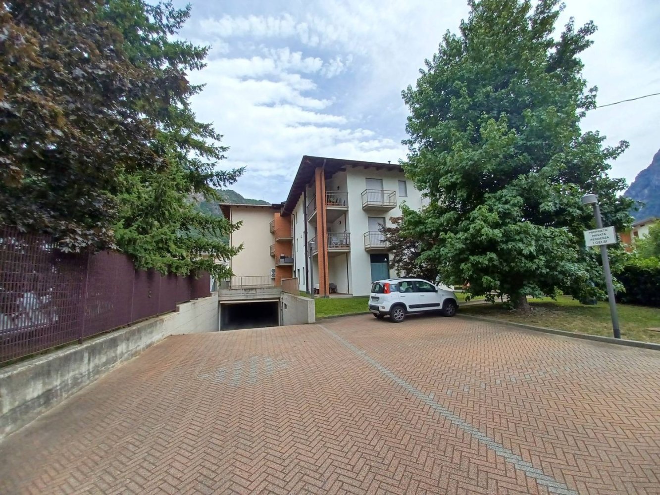 Квартира с 2 комнатами в Пон Сен Мартен, Италия № 284069