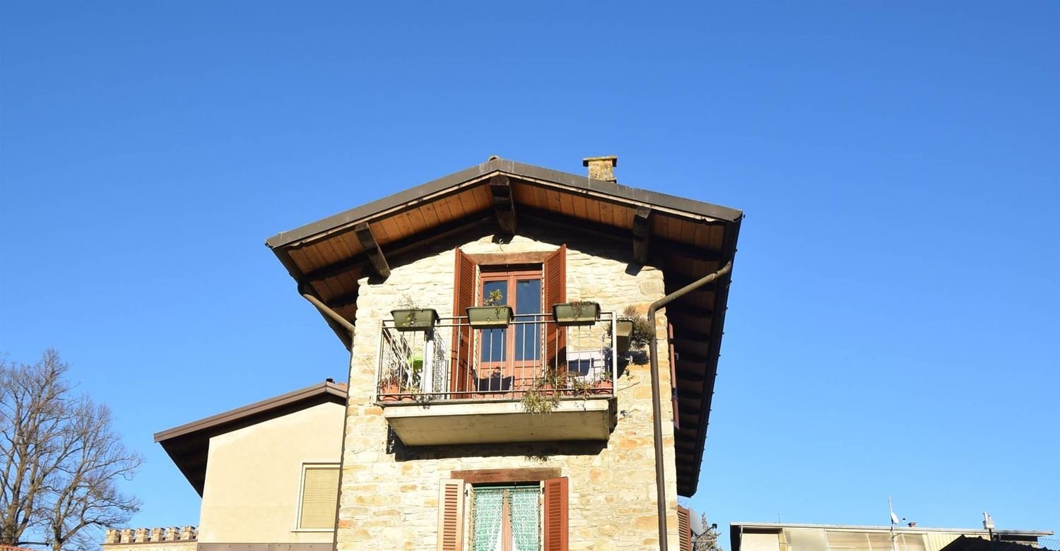 3 rooms House in Ponte dell'Olio, Italy No. 217057