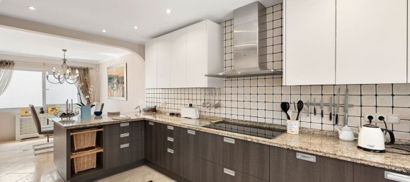 3 bedrooms Townhouse in Marbella, Spain No. 135307 4