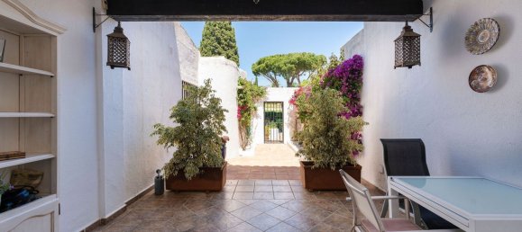 3 bedrooms Townhouse in Marbella, Spain No. 135307 12