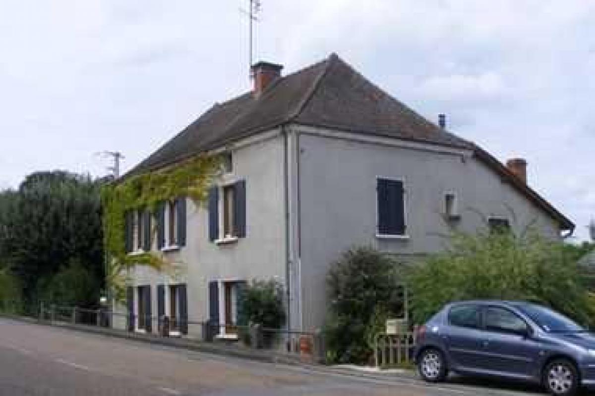 3 bedrooms House in Chambilly, France No. 7088
