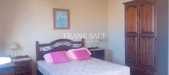 4 bedrooms Townhouse in Nadur, Malta No. 11559 11