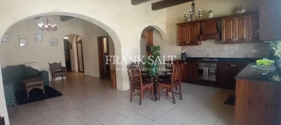 4 bedrooms Townhouse in Nadur, Malta No. 11559 20