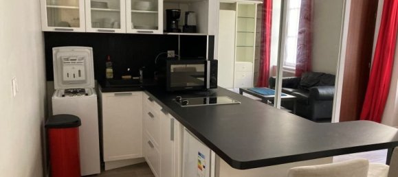 Studio in Versailles, France, Nr. 150769 3