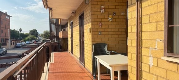 4-salle Appartement à Guidonia Montecelio, Italy No. 258000 5