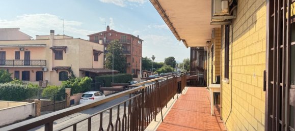 4-salle Appartement à Guidonia Montecelio, Italy No. 258000 6
