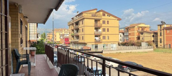 4-salle Appartement à Guidonia Montecelio, Italy No. 258000 13