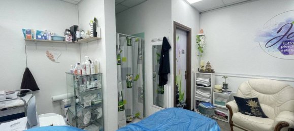 1غرفة عقار تجاري في Udine, Italy رقم 270417 10