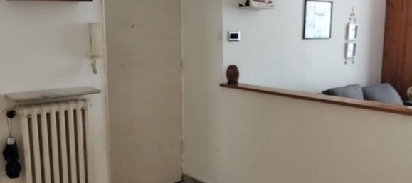 Apartamento de 3 dormitorios en Potenza, Italy No. 313317 6