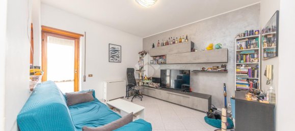 2 rooms Apartment in Rome, Italy No. 26310 8