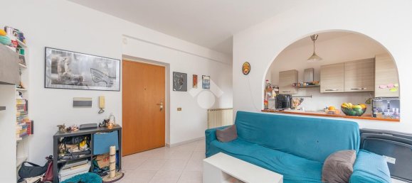 2 rooms Apartment in Rome, Italy No. 26310 4