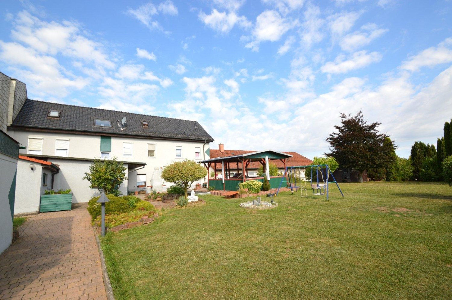 Здание 260м² в Неккар-Оденвальд, Германия № 277487