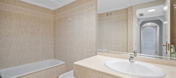 3 Schlafzimmer Penthouse in Marbella, Spain, Nr. 135026 11