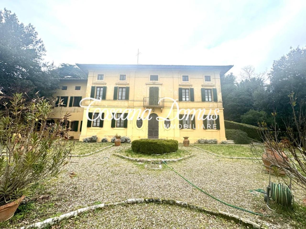 15 rooms Villa in Monteriggioni, Italy No. 32366