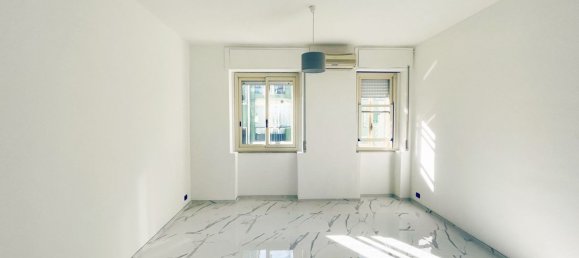 4-salle Appartement à Ragusa, Italy No. 158256 2