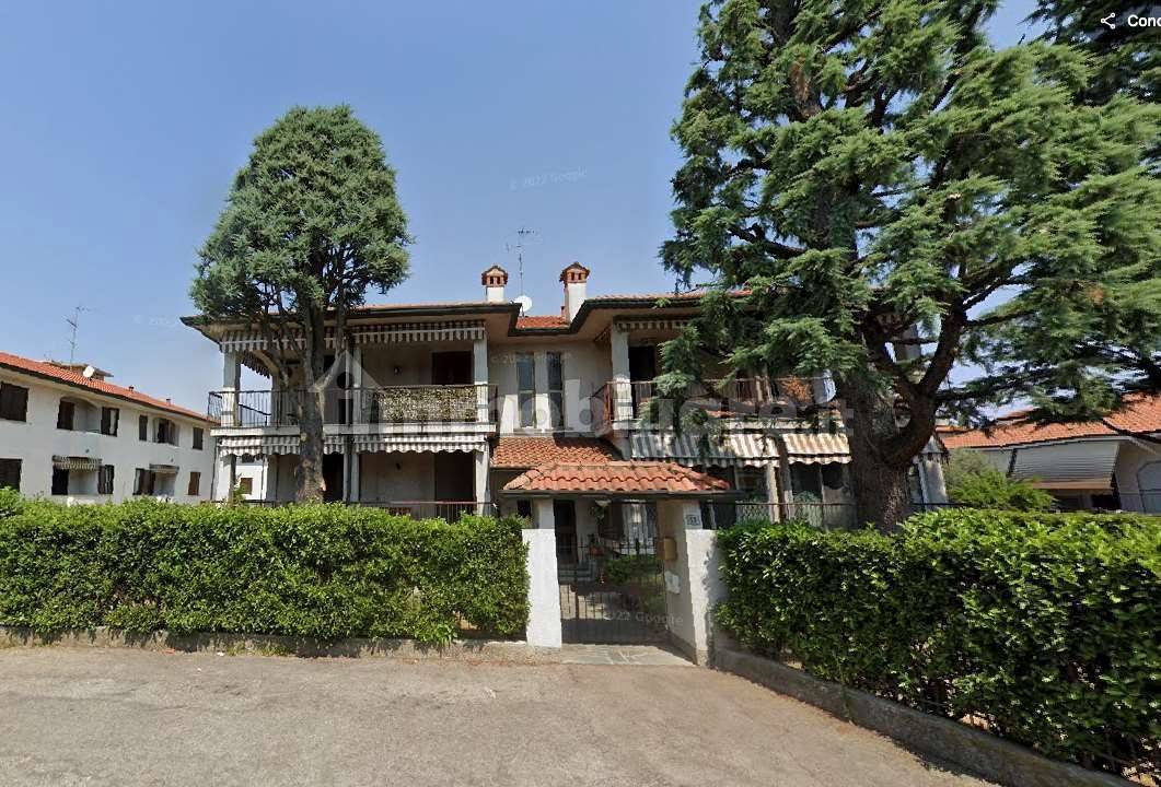 2 غرف نوم شقة في Magenta, Italy رقم 109899