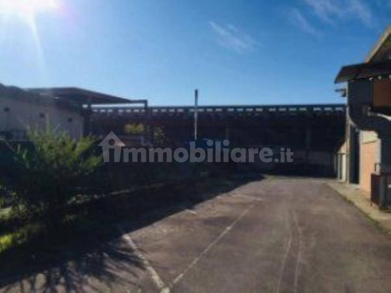 3 rooms Warehouse in Arezzo, Italy No. 160340