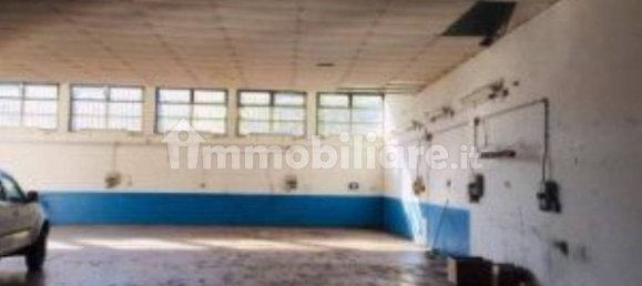 3 rooms Warehouse in Arezzo, Italy No. 160340 4