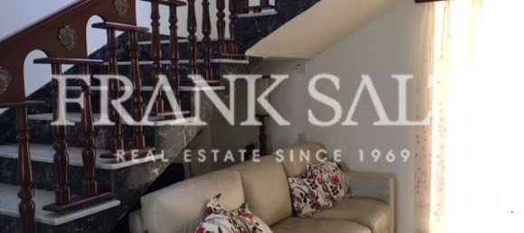 3 bedrooms House in Ghajnsielem, Malta No. 5677 13