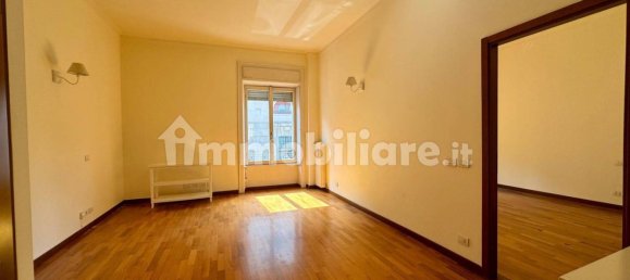 1 bedroom Apartment in Milan, Italy No. 348748 2