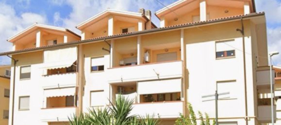 4 bedrooms Apartment in Grosseto, Italy No. 380878 16