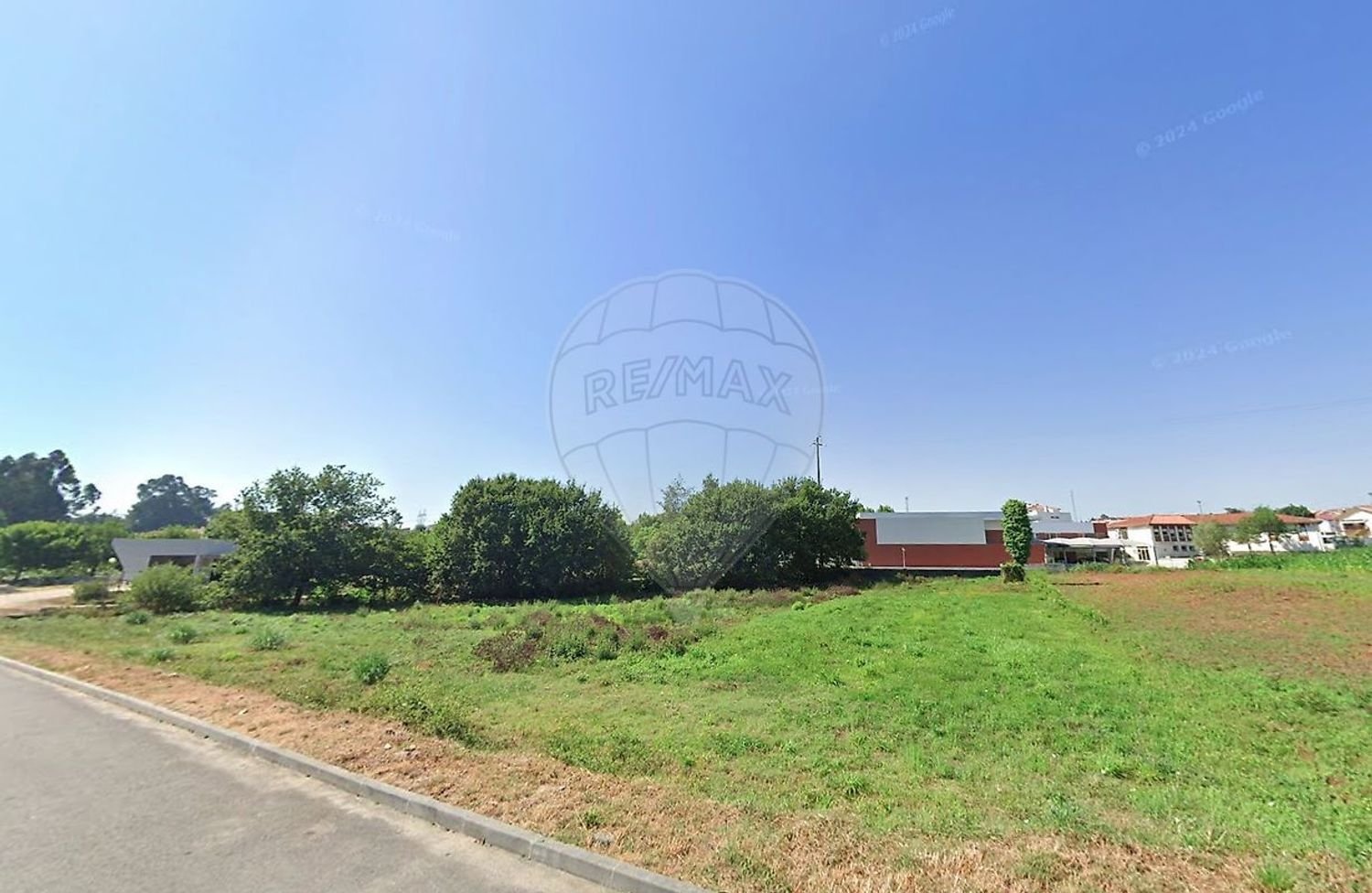 3130m² Land in Oliveira de Azemeis, Portugal No. 155329