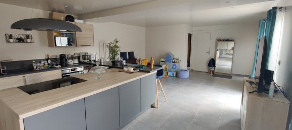 2 bedrooms Villa in Yerres, France No. 183431 2