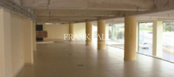  مبنى تجاري في Msida, Malta رقم 12790 3