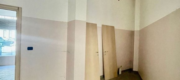 Коммерческая недвижимость 60м² в Асти, Италия № 68537 7
