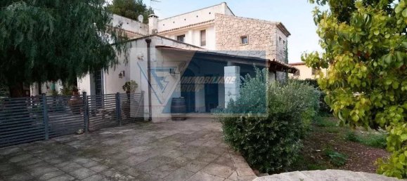 Вилла с 4 спальнями в Сиракузы, Италия № 250078 2