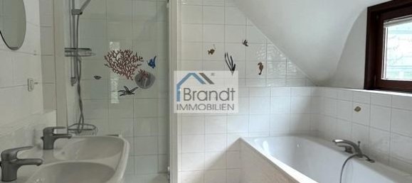 Вилла с 7 комнатами в Нортхайм, Германия № 181666 9