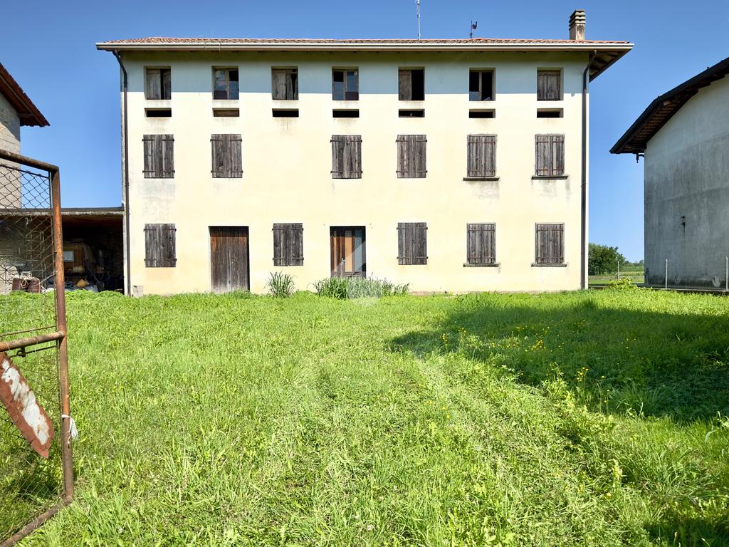 3 bedrooms House in Pordenone, Italy No. 316252