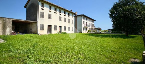 3 bedrooms House in Pordenone, Italy No. 316252 4