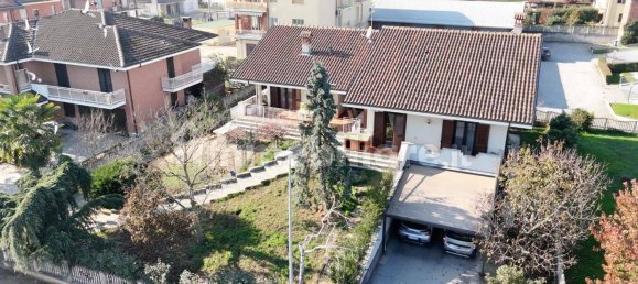 4 Schlafzimmer Villa in Poirino, Italy, Nr. 132818 2