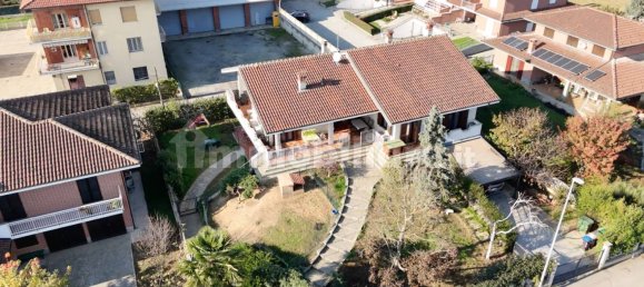 4 Schlafzimmer Villa in Poirino, Italy, Nr. 132818 3