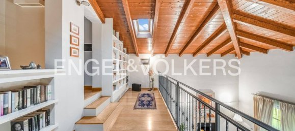 4 bedrooms Villa in Parabiago, Italy No. 126683 8