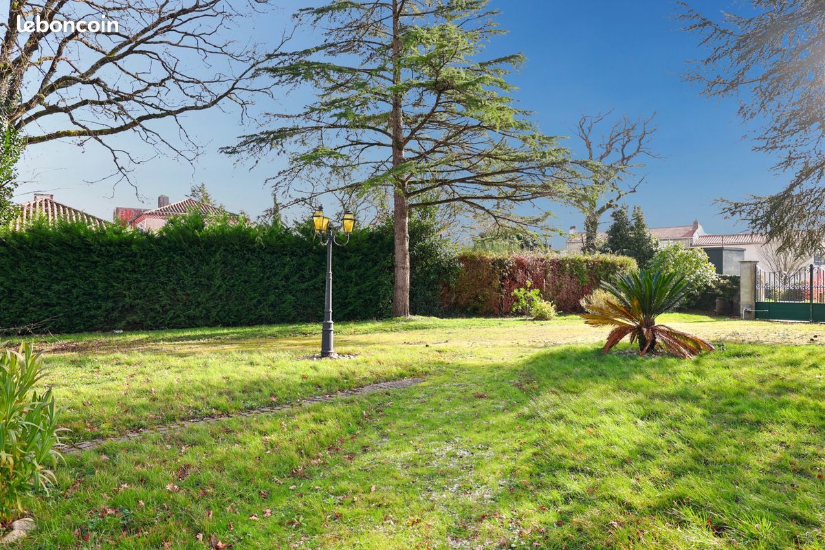 Grundstück in Geneston, France 500m², Nr. 112298