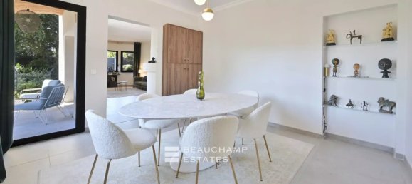 4 bedrooms Villa in Vallauris, France No. 291826 8