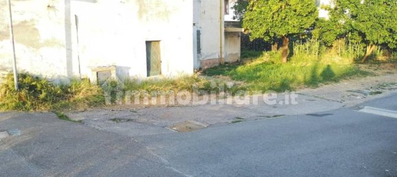 2 Schlafzimmer Haus in Massa, Italy, Nr. 165752 10