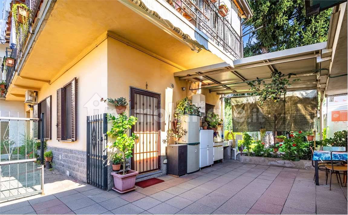 2 bedrooms Apartment in Saronno, Italy No. 266365