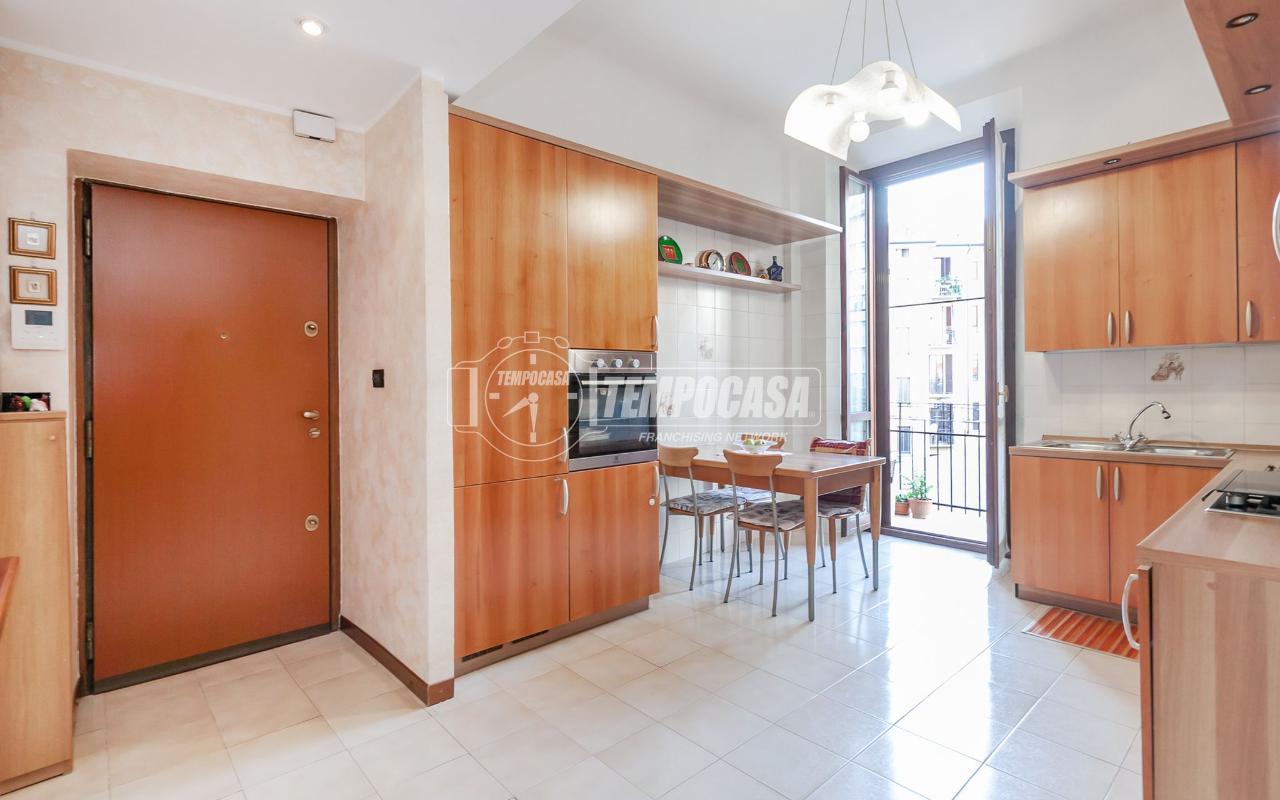 2 rooms Apartment in Milan, Italy No. 246366