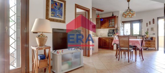 3 bedrooms Villa in Pomezia, Italy No. 319636 5